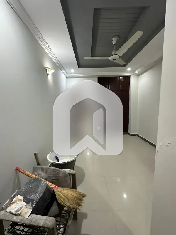 2-Bed Unfurnished Apartment For Rent E-11 Islamabad, photo 8