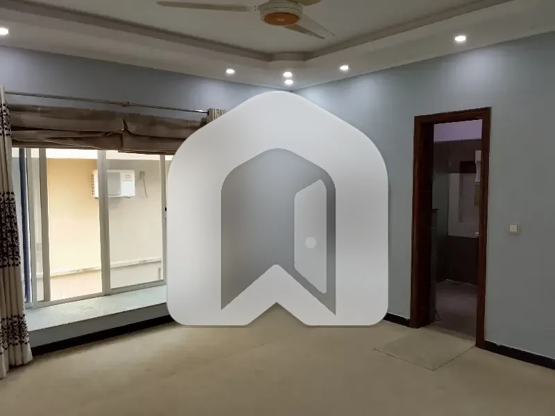 500 Sq Yds Luxury Upper Portion For Rent, photo 10