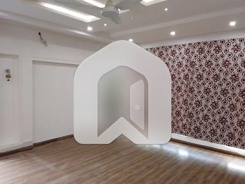 500 Sq Yds Luxury Upper Portion For Rent, photo 18