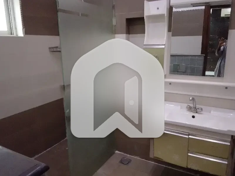 500 Sq Yds Luxury Upper Portion For Rent, photo 11
