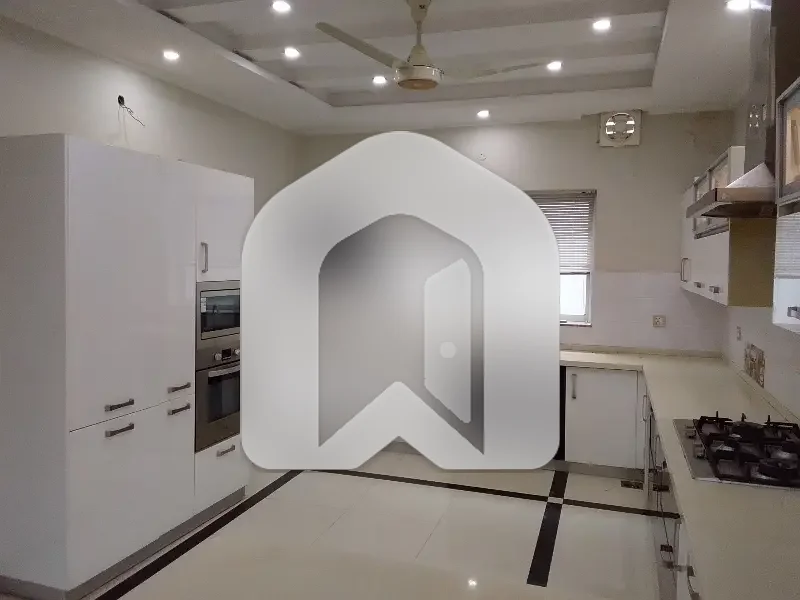 500 Sq Yds Luxury Upper Portion For Rent, photo 7