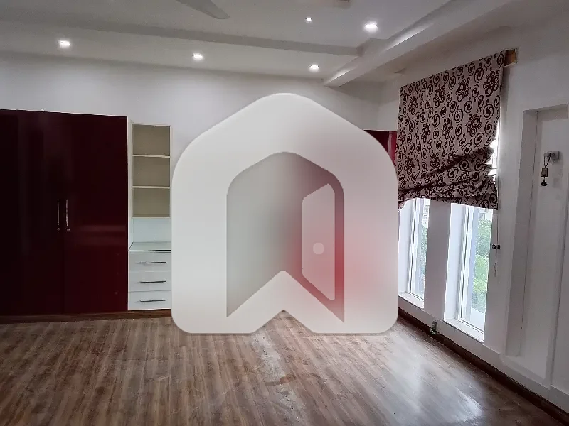 500 Sq Yds Luxury Upper Portion For Rent, photo 20