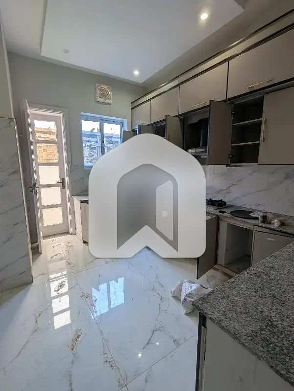 Beautiful Designer Brand New Upper Portion Available For Rent, photo 3