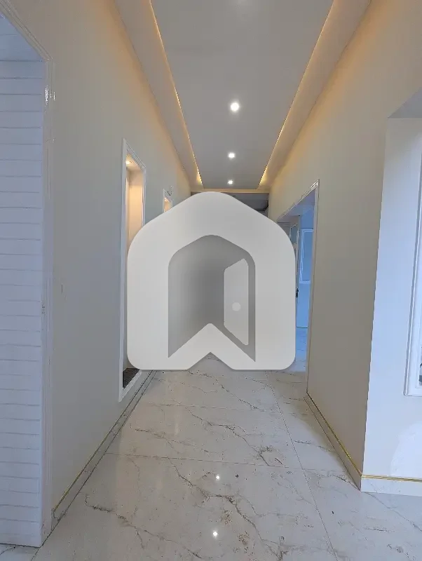 Beautiful Designer Brand New Upper Portion Available For Rent, photo 9