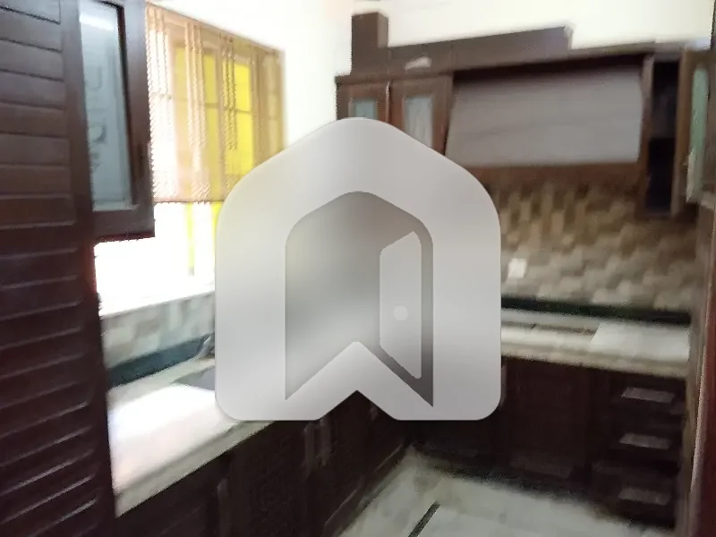16 Marla Open Basement For Rent, photo 6