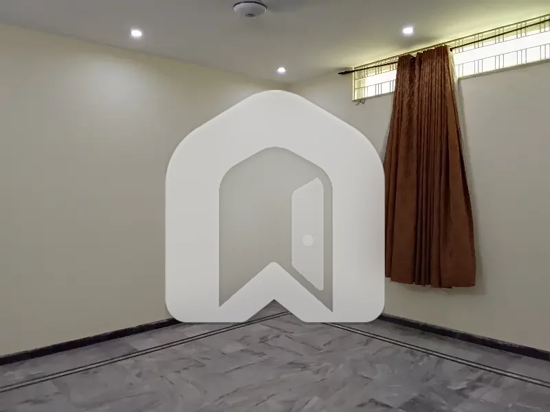 16 Marla Open Basement For Rent, photo 14