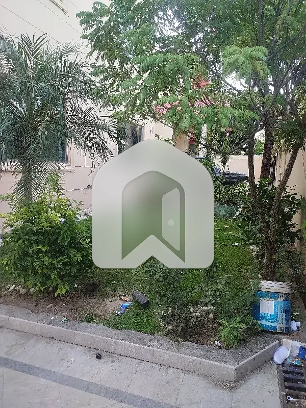 E-11 Kanal Ground Portion Having 3 Bedrooms Attached Washrooms DD TvL Kitchen Separate Meters Rent Demand 1.50 Lac, photo 10