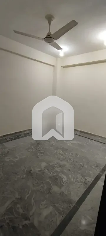 Room For Rent Is Readily Available In Prime Location Of Ghauri Town Phase 5B, photo 2