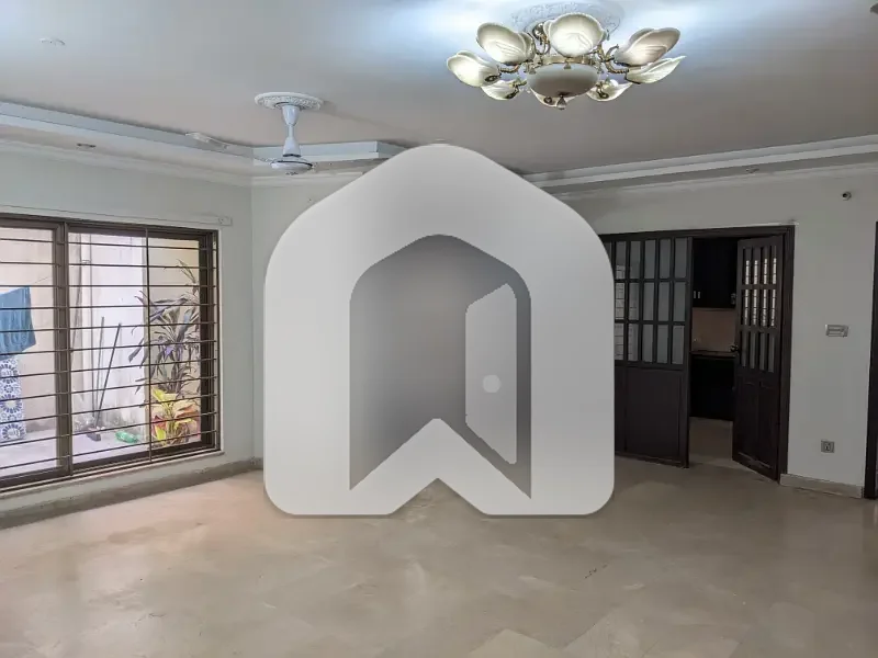 FOR RENT Renovated 7-Bedrooms Triple Storey House F_8/1