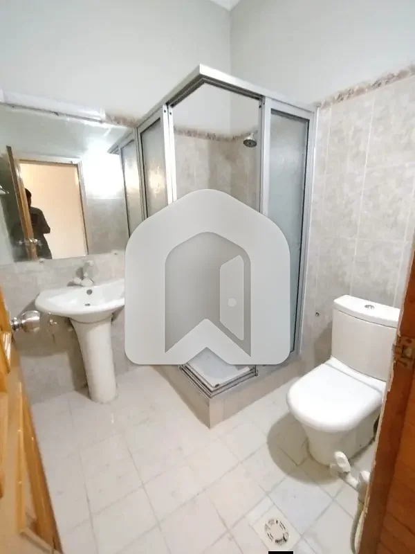 G-11/3 One Kanal Upper Floor Portion For Rent, photo 7