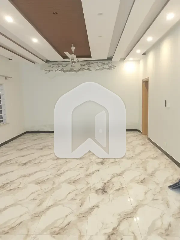 1 Kanal Size Brand New Luxury And Elegant Designer Basement Available For Rent In G-13 Sector Islamabad, photo 7