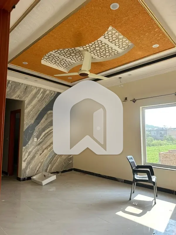 16 Marla House Brand New Beautiful Luxury Modern Designer Stylish House Upper Portion Available
