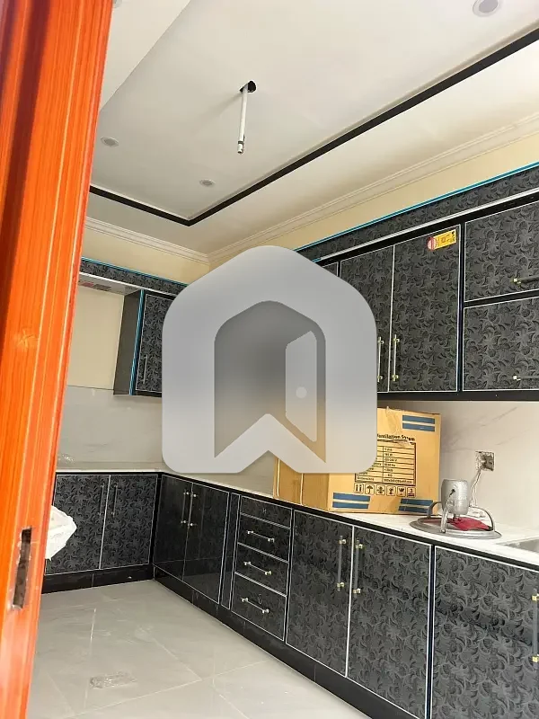 16 Marla House Brand New Beautiful Luxury Modern Designer Stylish House Upper Portion Available, photo 14