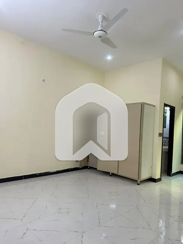 14 Marla House Brand New Beautiful Luxury Modern Designer Stylish House Very Prime Location Meezan Bank Ground Portion Available, photo 13