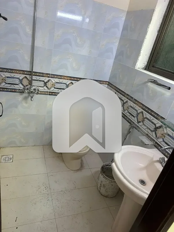 14 Marla House Brand New Beautiful Luxury Modern Designer Stylish House Very Prime Location Meezan Bank Ground Portion Available, photo 12
