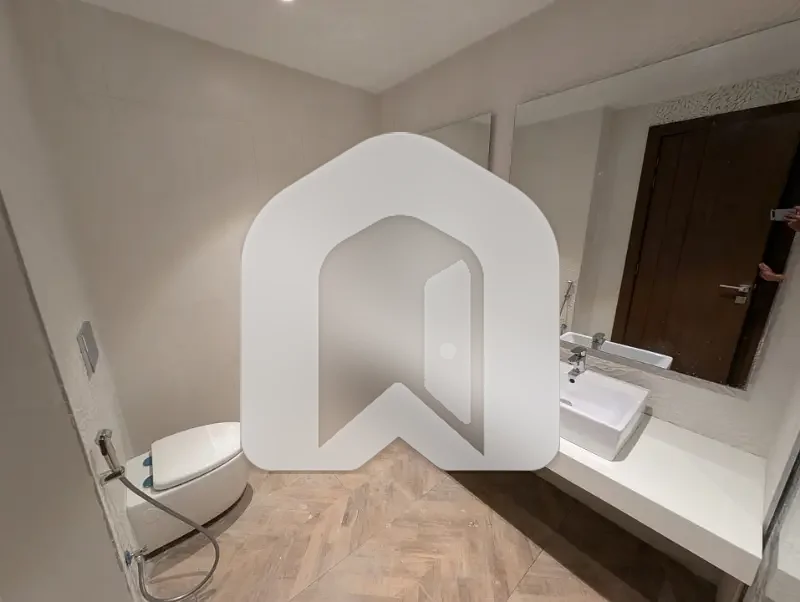 Spacious 2400 Sq. ft Premium Office for Rent in Blue Area, photo 6