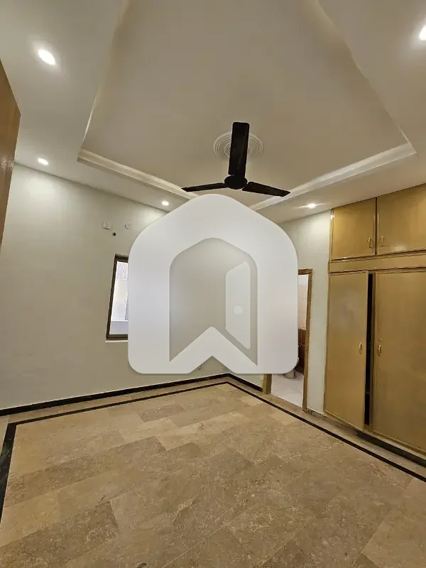 F-11, Neat And Clean First Floor Plus Second Floor Portion With Separate Gate, Meters, photo 7