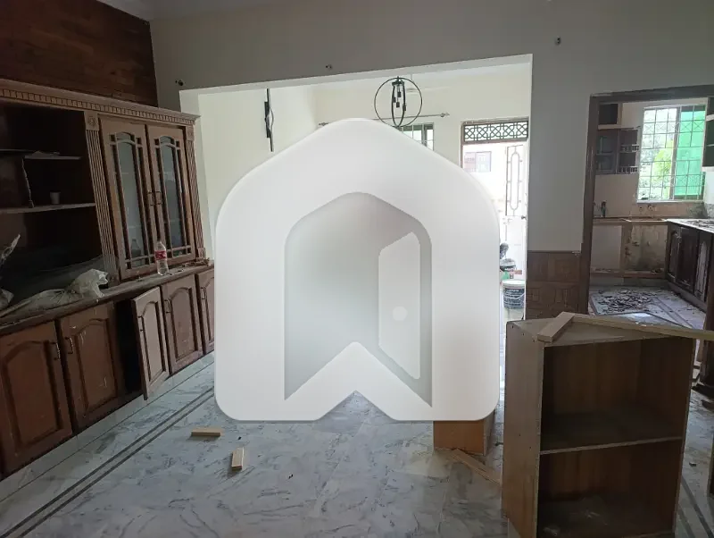 F-11, Neat And Clean First Floor Plus Second Floor Portion With Separate Gate, Meters, photo 15