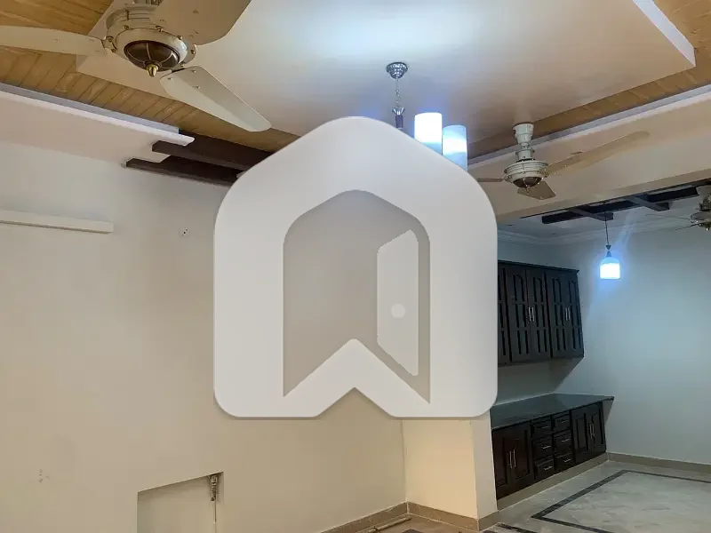 BRAND NEW LUXURY FULL HOUSE FOR RENT 6 BEDROOMS