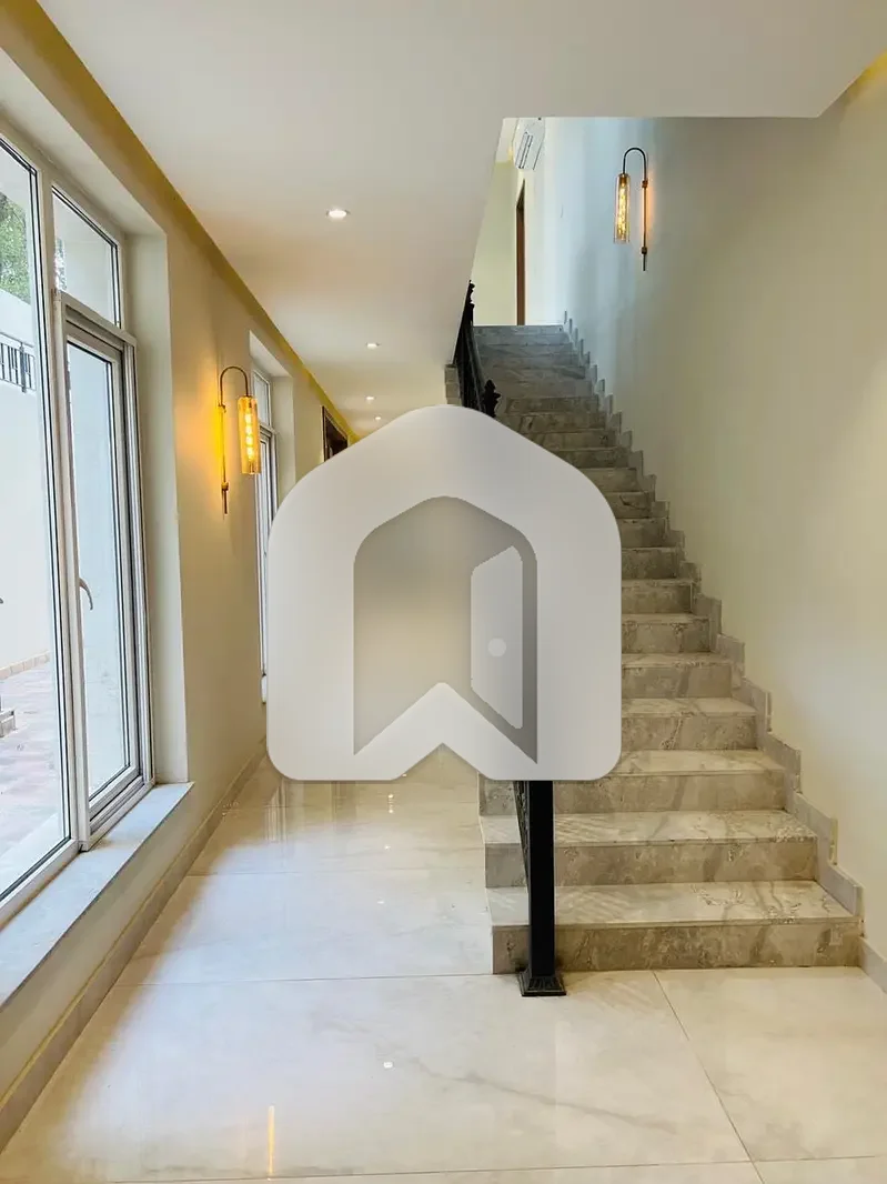 F-6 Brand New House | Biggest Basement MODREN | 8 Bedrooms | 10 Washrooms, photo 11