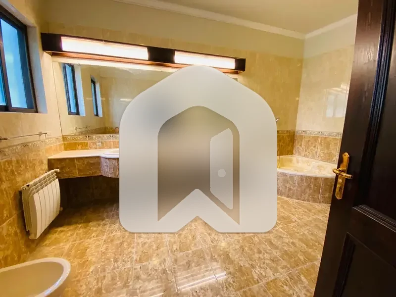 G-6/3 Prime Location Biggest Hall Biggest Room Size 6 Bedrooms 8 Washroom, photo 14