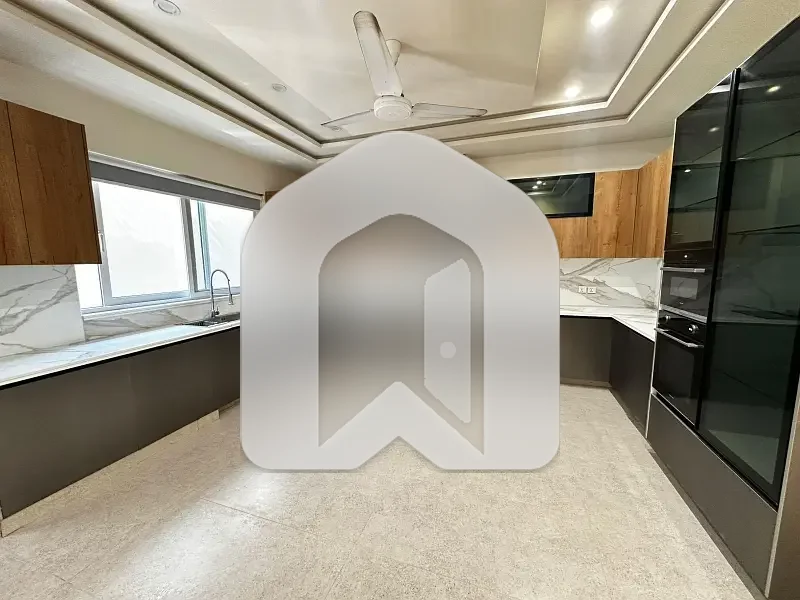 Brand New House available For Rent On Prime location 07 Bedroom with Big Basement, photo 10