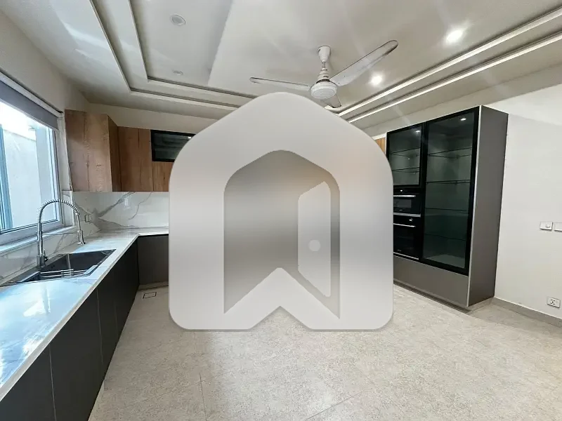 Brand New House available For Rent On Prime location 07 Bedroom with Big Basement, photo 16