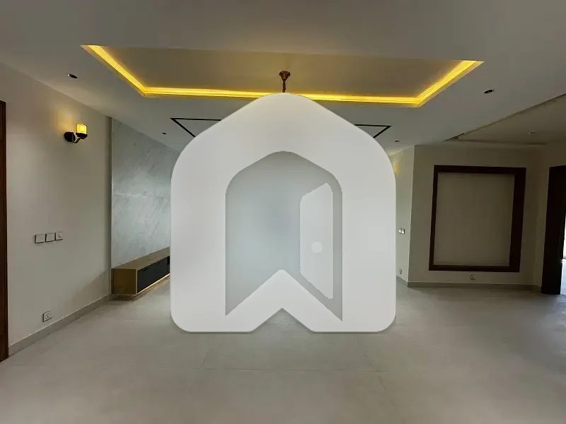 Brand New House available For Rent On Prime location 07 Bedroom with Big Basement, photo 25