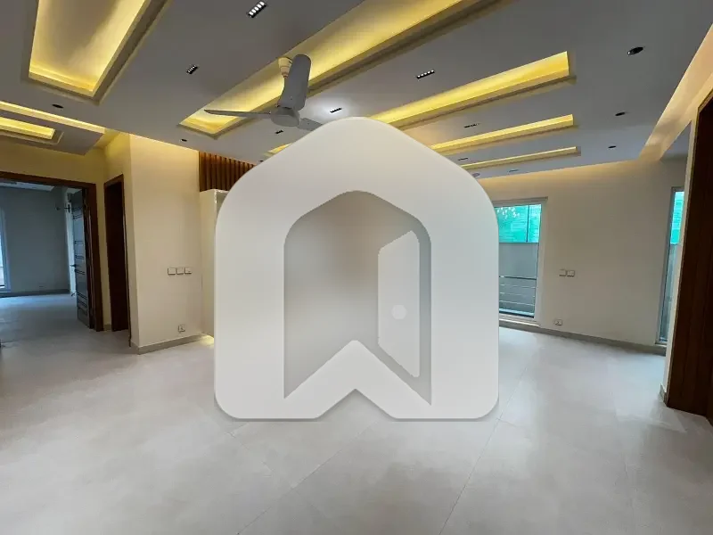 Brand New House available For Rent On Prime location 07 Bedroom with Big Basement, photo 9