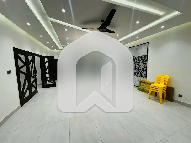 Beautiful New Renovated House For Rent Prime Location F-10|5 Bedrooms| Garden., photo 6