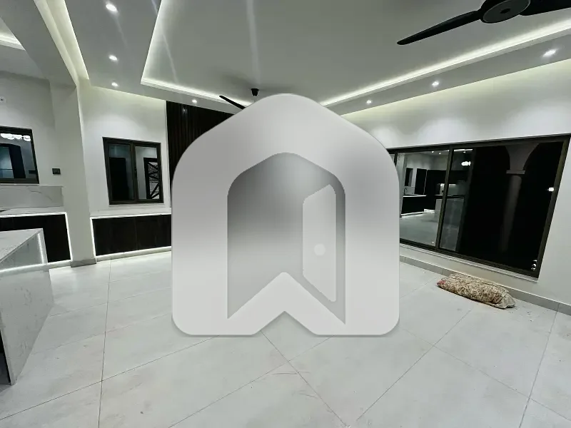 Beautiful New Renovated House For Rent Prime Location F-10|5 Bedrooms| Garden., photo 8