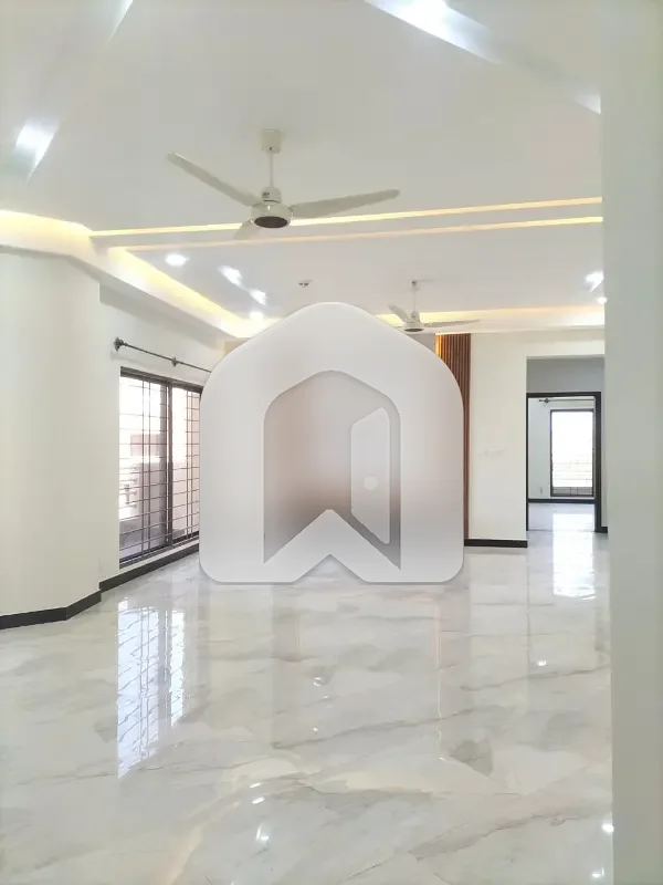 3 Bedroom Apartment For Rent In Askari Tower 3 DHA Phase 5, photo 6