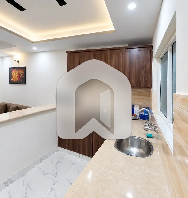 One bed fully furnished apartment For Rent In Royal Apartments E-11, photo 9