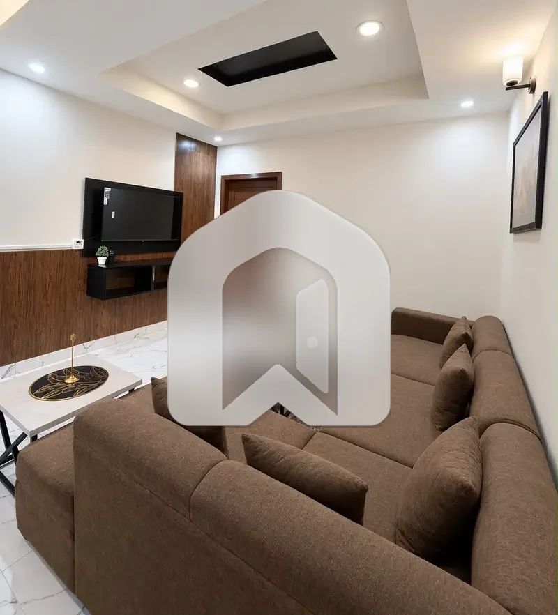 One bed fully furnished apartment For Rent In Royal Apartments E-11, photo 7