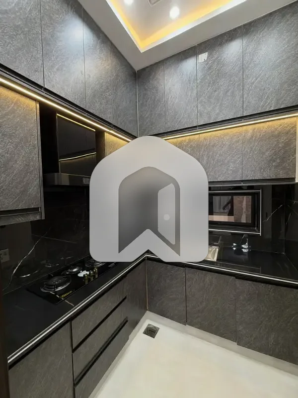 1 Kanal Luxury House Available For Rent, photo 17
