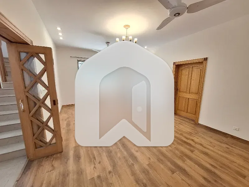 F6 Beautiful House Available For Rent