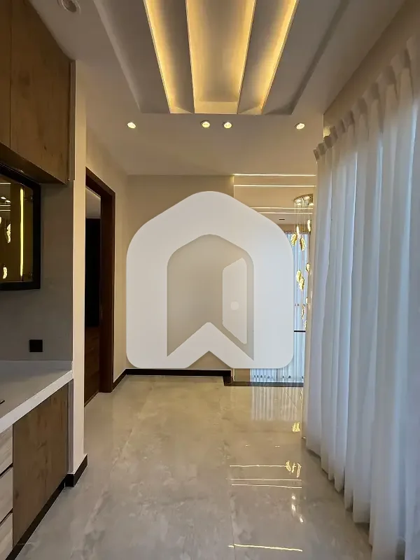 10 Marla luxury house for rent, photo 11