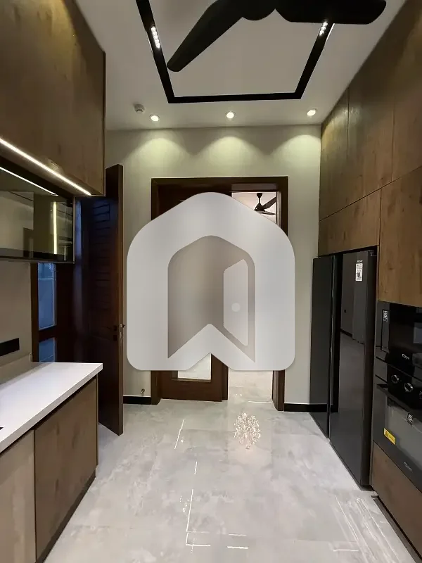 Luxurious Upper Portion Available for Rent in a Prime Location, Offering Elegant Living, Modern Comfort, and a Peaceful Environment., photo 6
