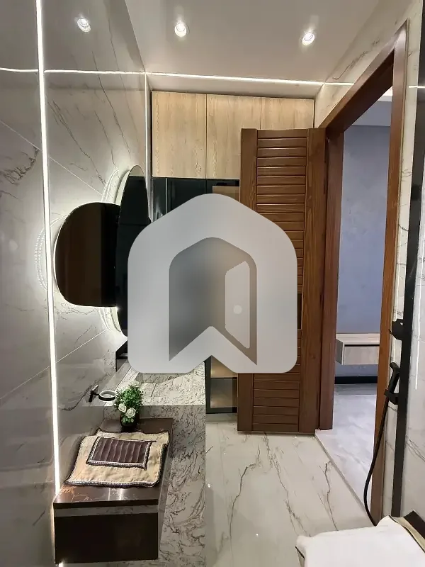 Luxurious Upper Portion Available for Rent in a Prime Location, Offering Elegant Living, Modern Comfort, and a Peaceful Environment., photo 9