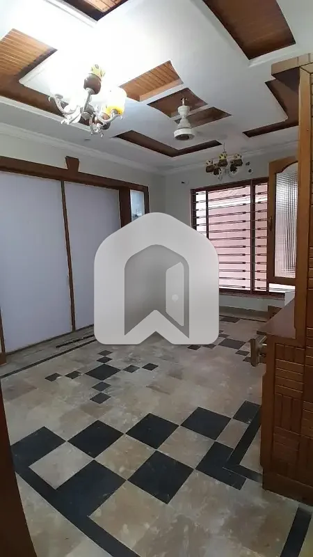 E11/1 Multi 1 Kanal Basement For Rent