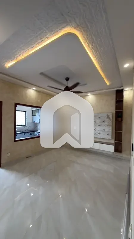 CBR TOWN PHASE 1 7 MARLA FULL HOUSE AVAILABLE FOR RENT