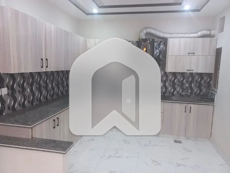 GULBERG RESIDENCIA 10Marla UPPER FLOOR AVAILABLE FOR RENT, photo 6