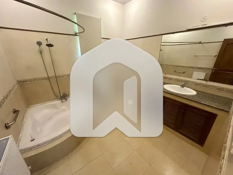 House For Rent In F-7 On Prime Location, photo 13