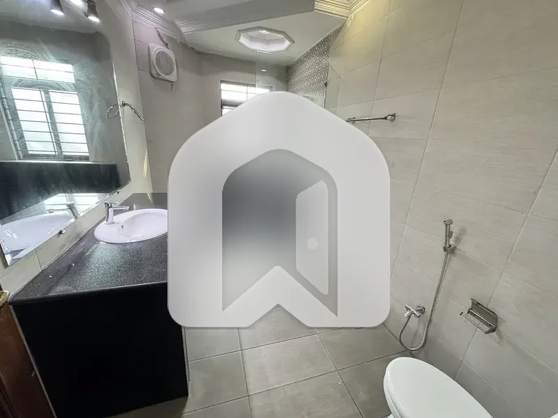 2 Kanal House For Rent In F-8 On Prime Location, photo 9