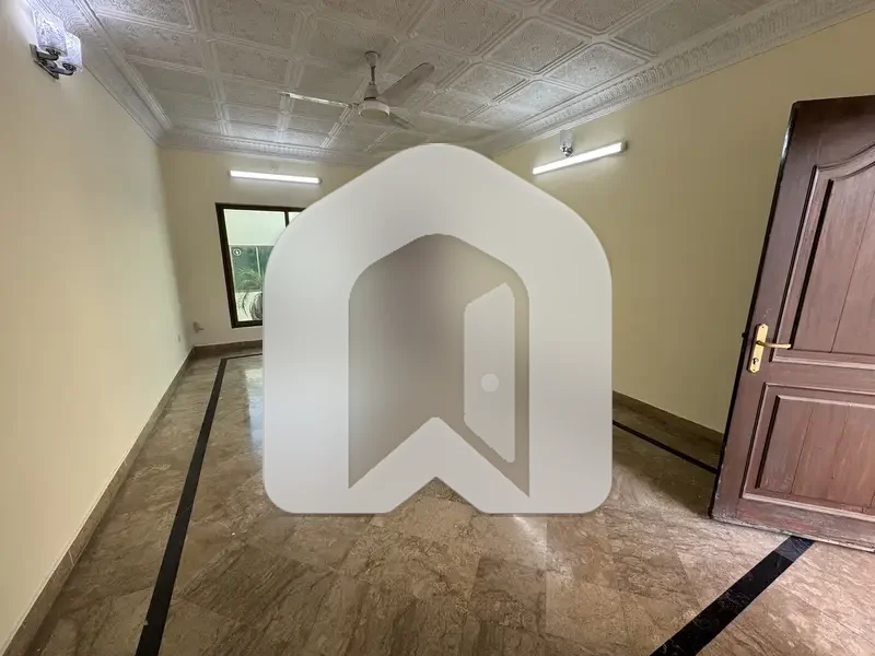2 Kanal House For Rent In F-8 On Prime Location, photo 19