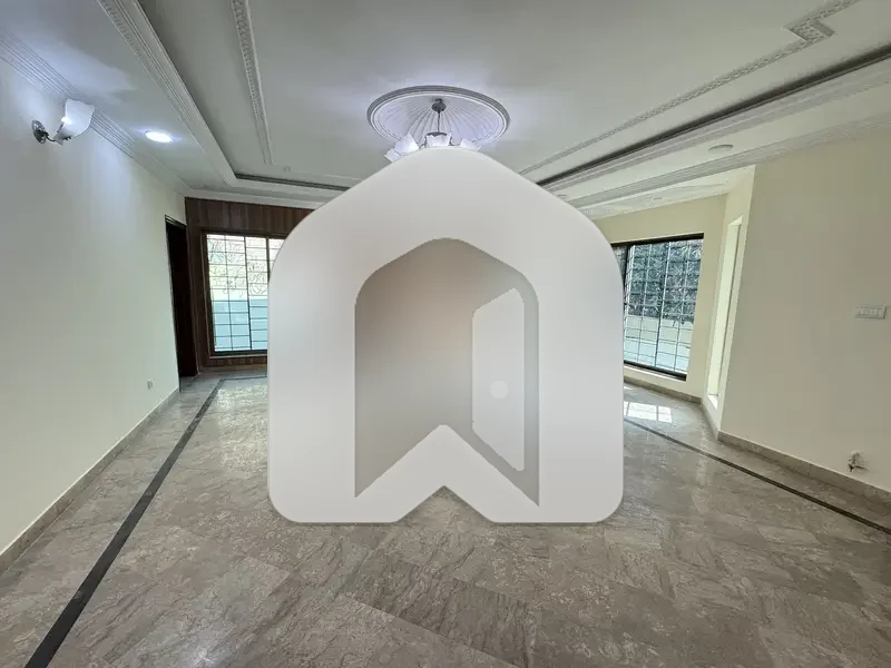 2 Kanal House For Rent In F-8 On Prime Location, photo 17